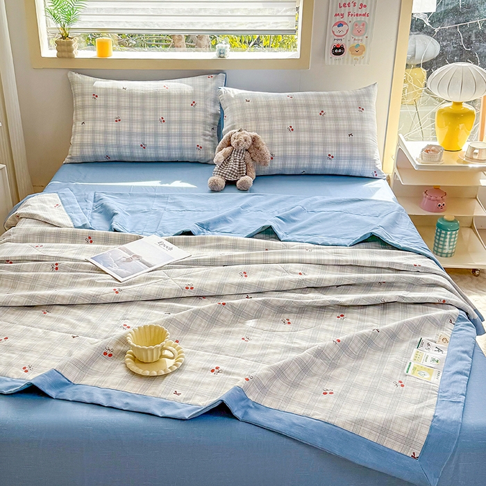 91家纺网 家纺一手货源 找家纺 禹祥家纺 （包质检）2026新款A类里外全棉新疆棉夏被夏凉被空调被儿童被 蓝格樱桃