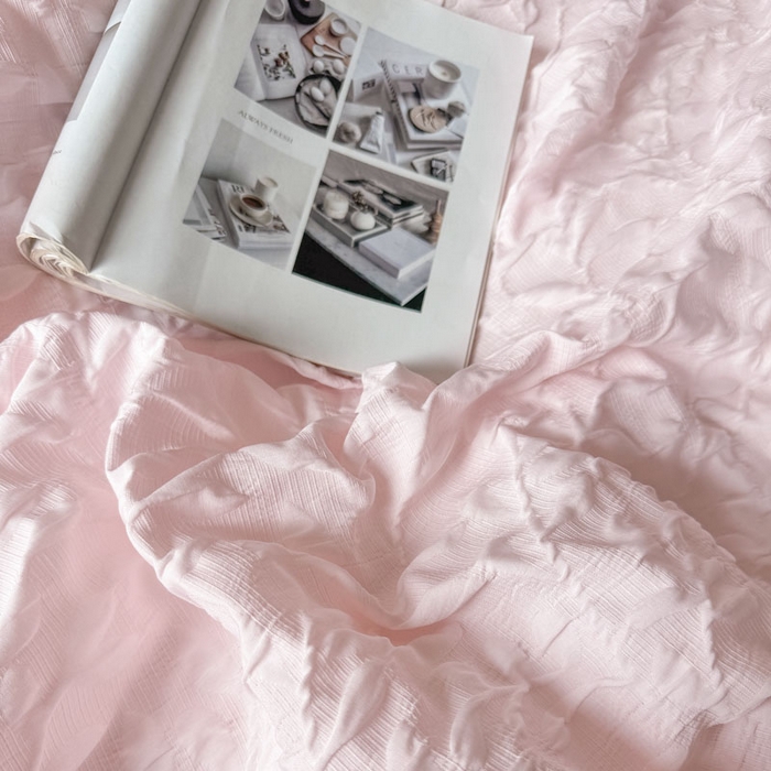 91家纺网 家纺一手货源 找家纺 豪美鑫 2026新款立体浮雕提花四件套 叶语系列 叶语-粉色