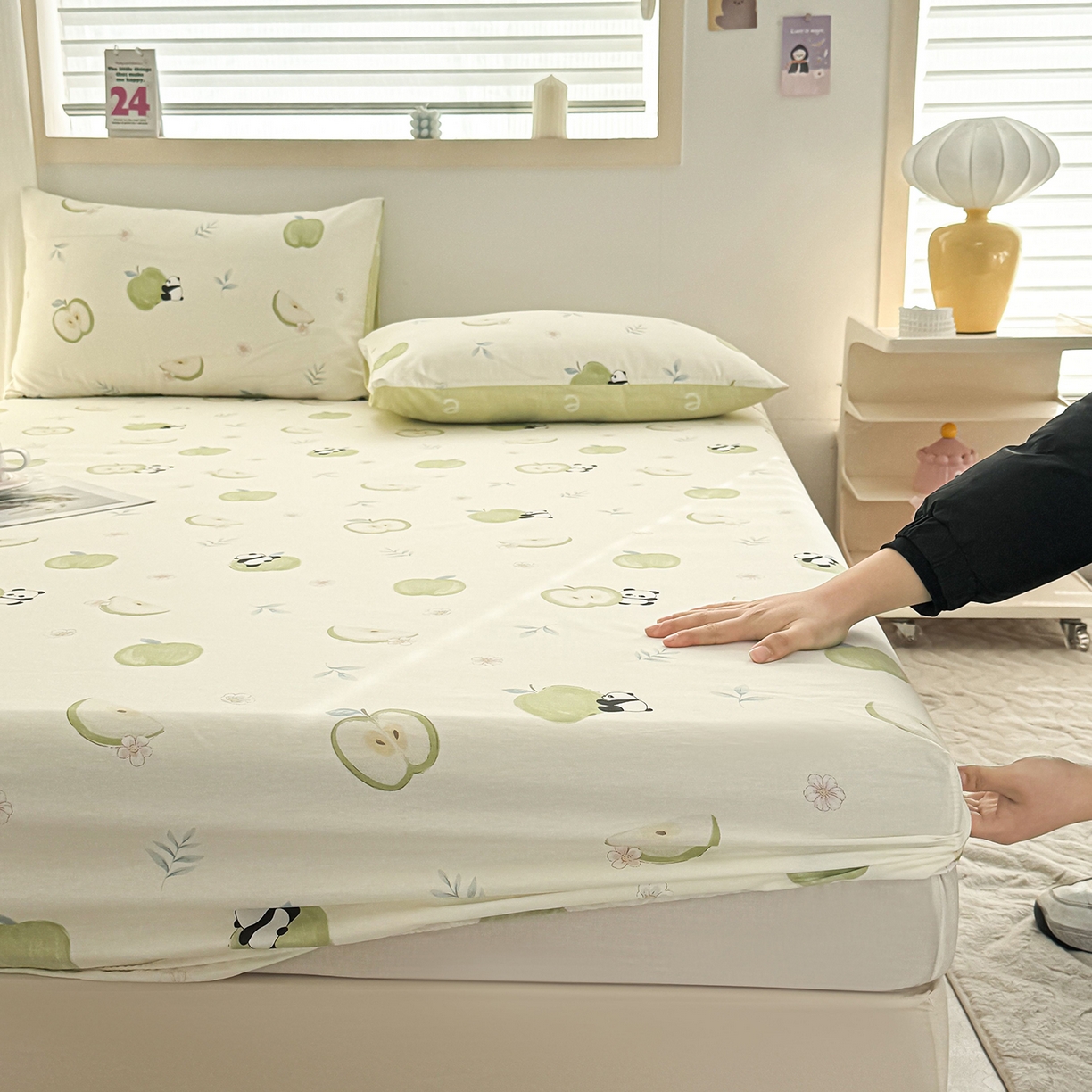 91家纺网 家纺一手货源 找家纺 小蓝孩家纺 2026新款12868全棉印花单床笠(联系商家可打折，尺寸可定制) 果味小森林