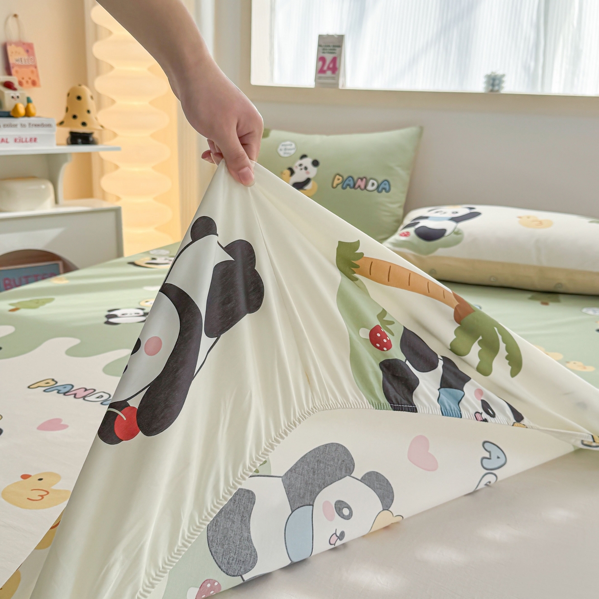 91家纺网 家纺一手货源 找家纺 小蓝孩家纺 2026新款12868全棉印花单床笠(联系商家可打折，尺寸可定制) 熊猫鸭鸭乐-绿