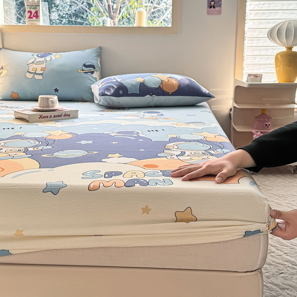 91家纺网 家纺一手货源 找家纺 小蓝孩家纺 2026新款12868全棉印花单床笠(联系商家可打折，尺寸可定制) 太空梦乐园