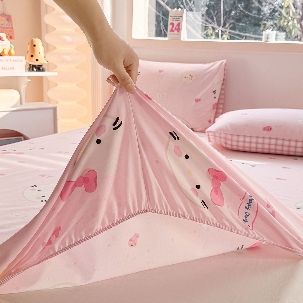 91家纺网 家纺一手货源 找家纺 小蓝孩家纺 2026新款12868全棉印花单床笠(联系商家可打折，尺寸可定制) 甜心猫咪