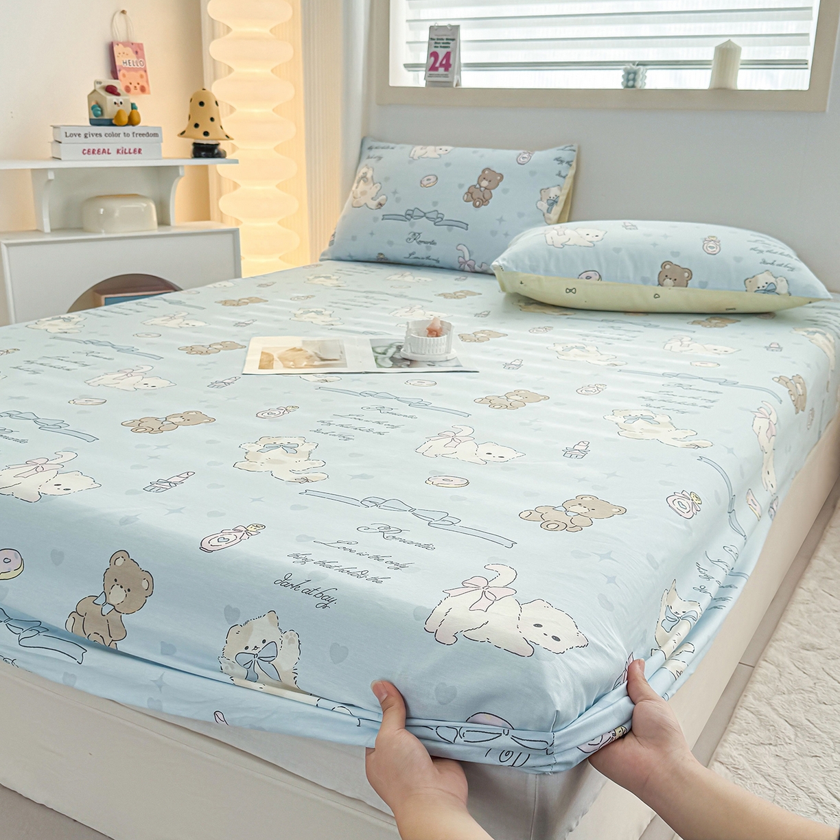 91家纺网 家纺一手货源 找家纺 小蓝孩家纺 2026新款12868全棉印花单床笠(联系商家可打折，尺寸可定制) 奶油阿布-蓝