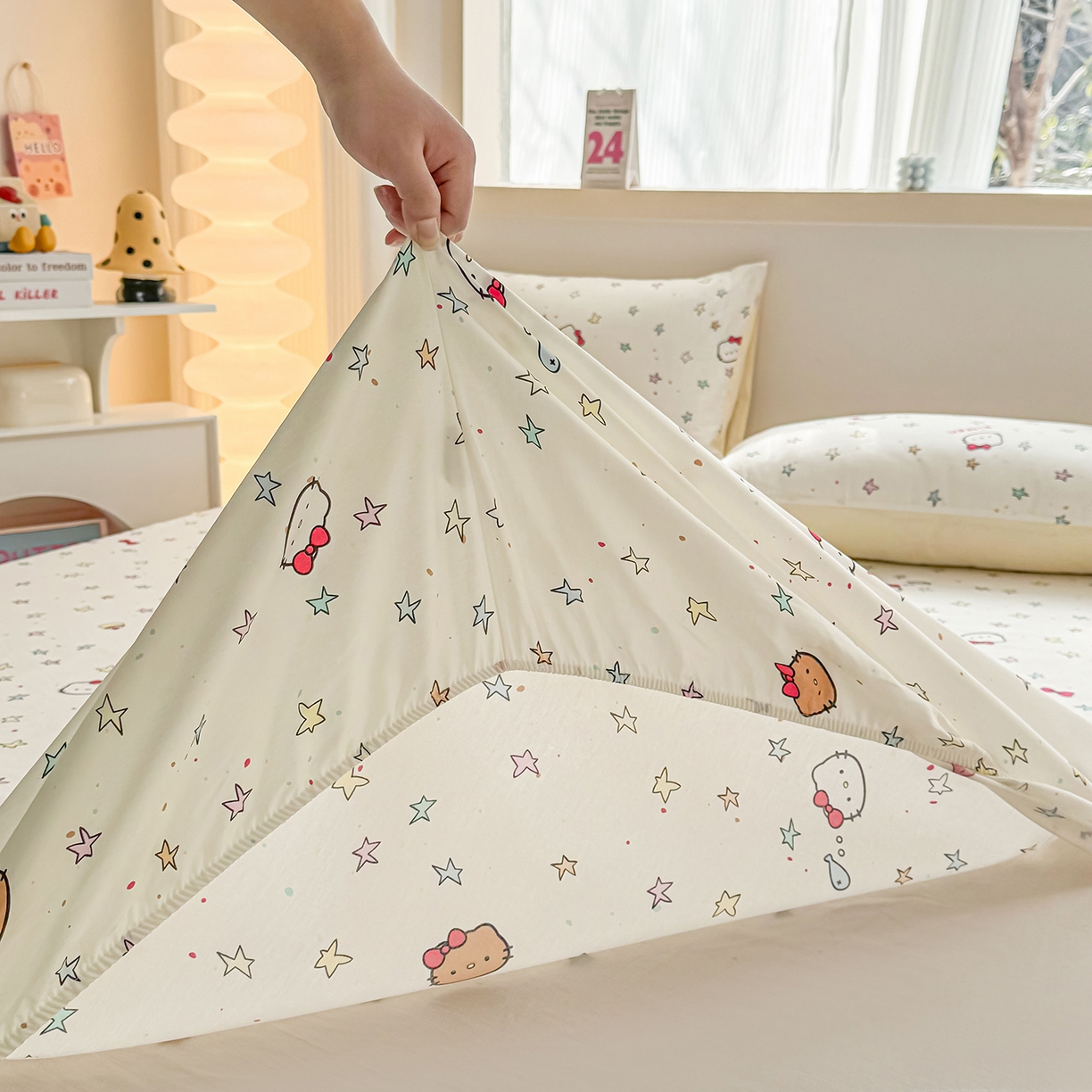 91家纺网 家纺一手货源 找家纺 小蓝孩家纺 2026新款12868全棉印花单床笠(联系商家可打折，尺寸可定制) 星星凯蒂猫