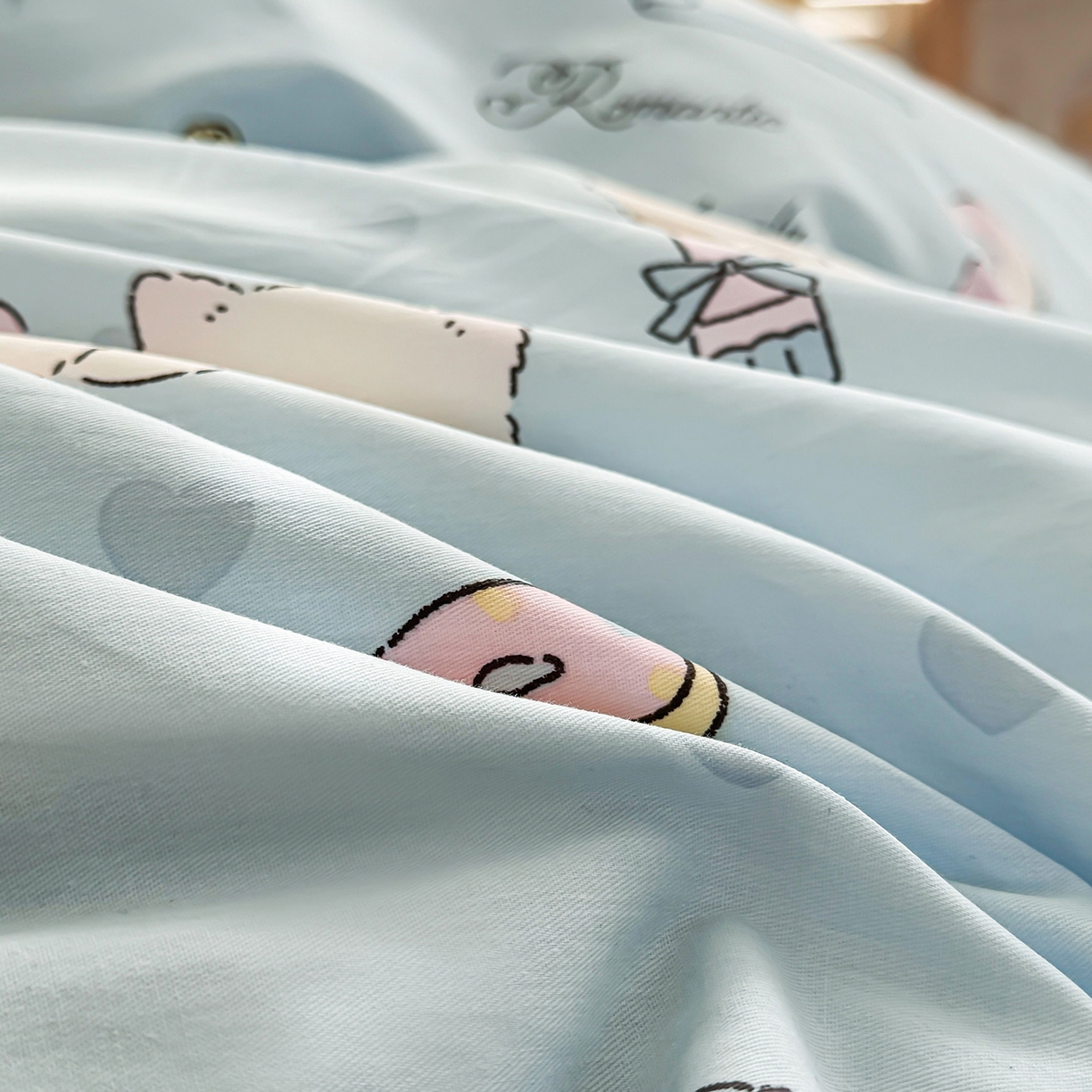 91家纺网 家纺一手货源 找家纺 小蓝孩家纺 2026新款12868全棉印花单床笠(联系商家可打折，尺寸可定制) 奶油阿布-蓝