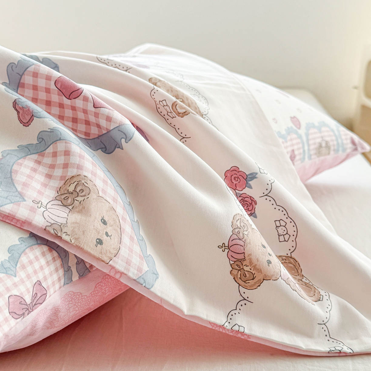 91家纺网 家纺一手货源 找家纺 小蓝孩家纺 2026新款12868全棉单人信封枕套(联系商家可打折，尺寸可定制) 安缦小熊