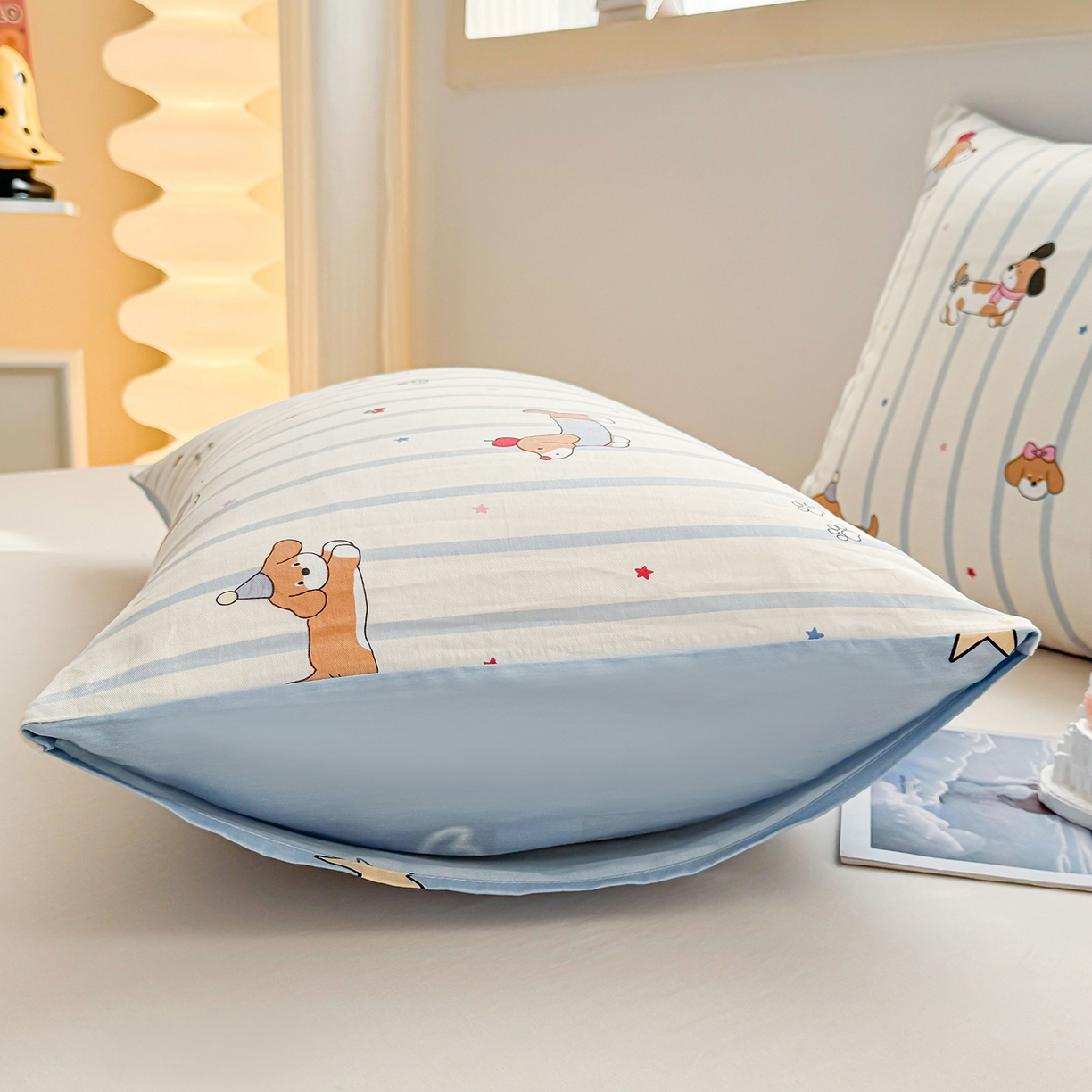 91家纺网 家纺一手货源 找家纺 小蓝孩家纺 2026新款12868全棉单人信封枕套(联系商家可打折，尺寸可定制) 糖纸童年