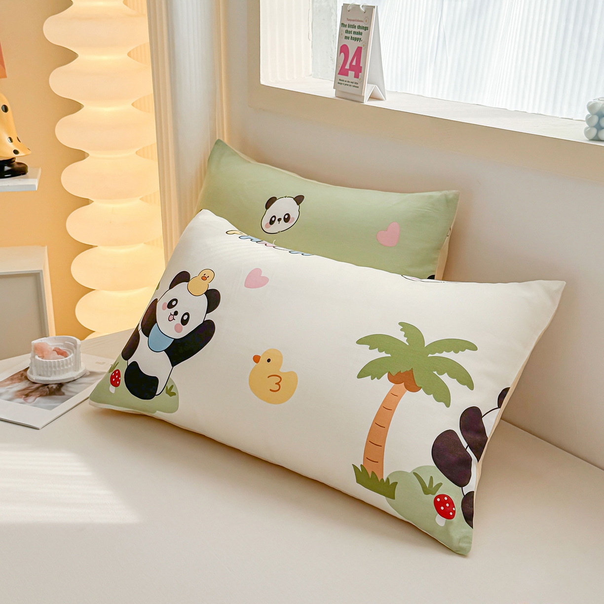 91家纺网 家纺一手货源 找家纺 小蓝孩家纺 2026新款12868全棉单人信封枕套(联系商家可打折，尺寸可定制) 熊猫鸭鸭乐-绿