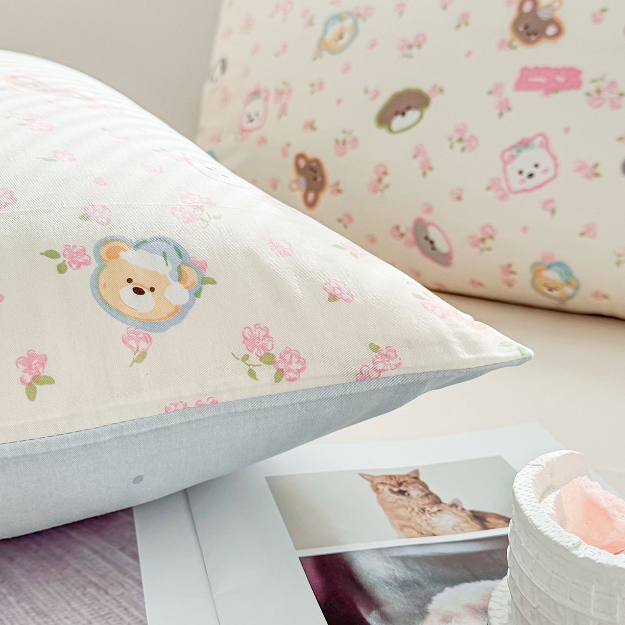 91家纺网 家纺一手货源 找家纺 小蓝孩家纺 2026新款12868全棉单人信封枕套(联系商家可打折，尺寸可定制) 萌宠伙伴