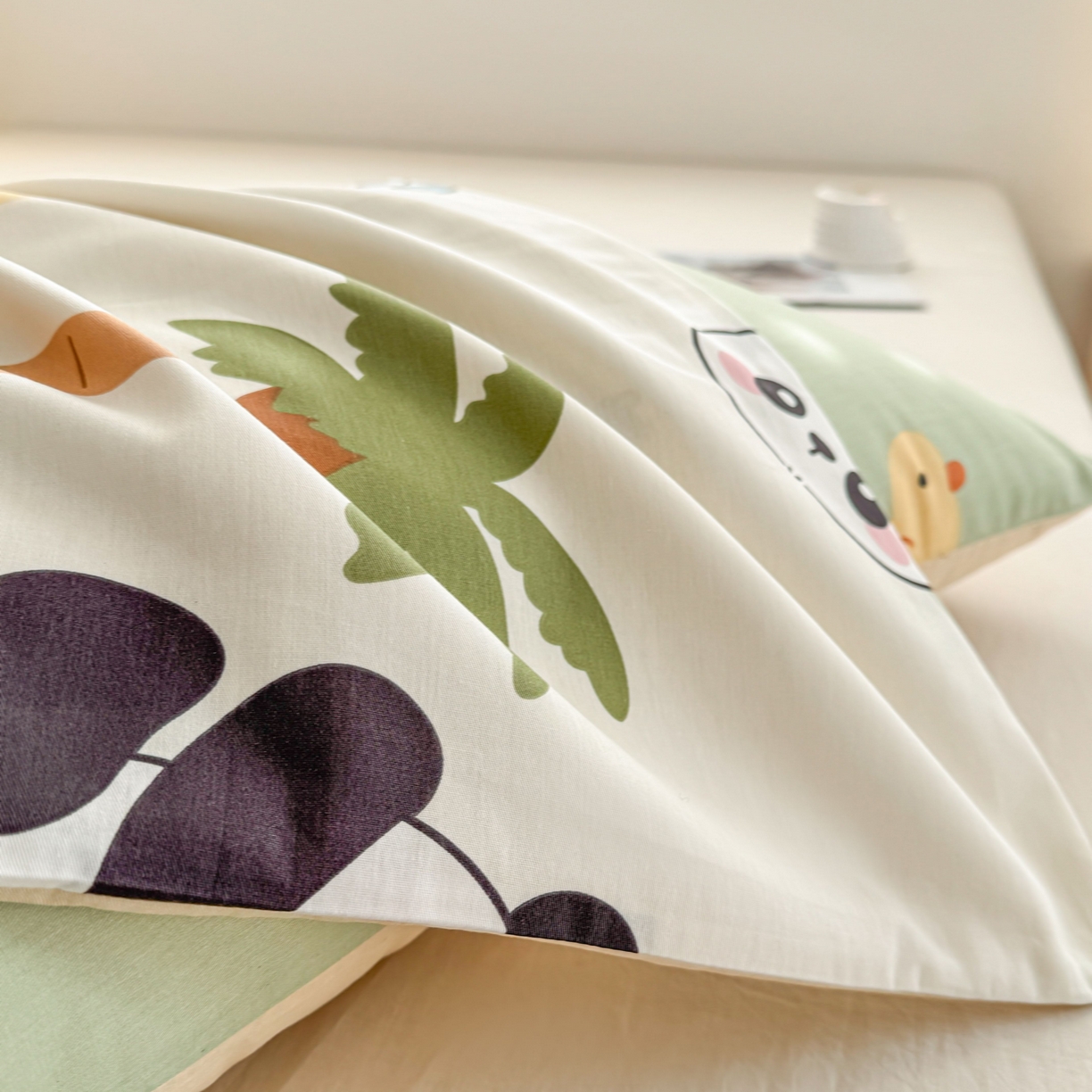 91家纺网 家纺一手货源 找家纺 小蓝孩家纺 2026新款12868全棉单人信封枕套(联系商家可打折，尺寸可定制) 熊猫鸭鸭乐-绿