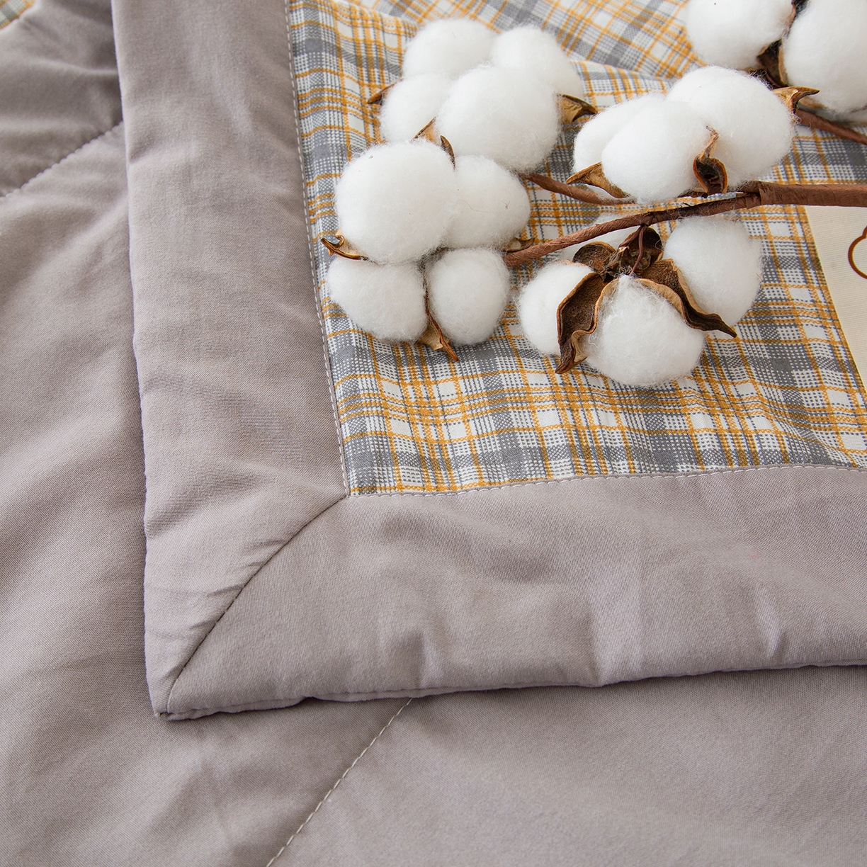 91家纺网 家纺一手货源 找家纺 美之润家纺 2026新款A类无印风100%新疆棉花夏被纯棉夏凉被空调被子薄被芯棉花 雅格咖