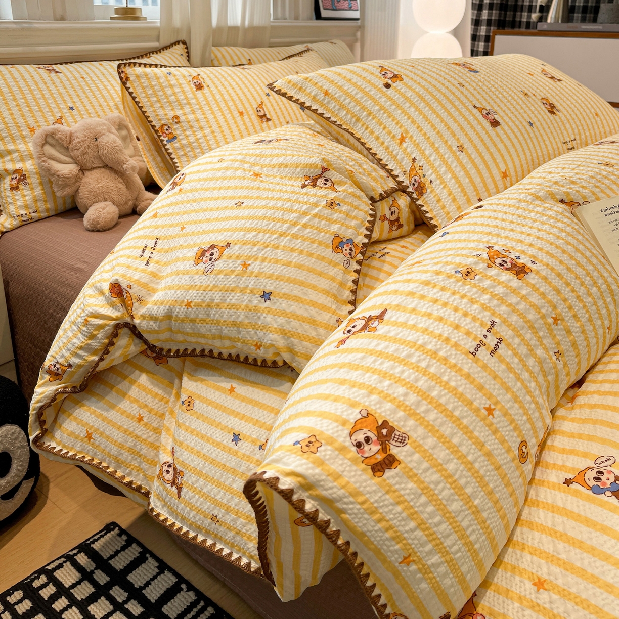 91家纺网 家纺一手货源 找家纺 仟网汇 2026新款云感泡芙棉小清新印花贝壳边四件套 哈喽星人