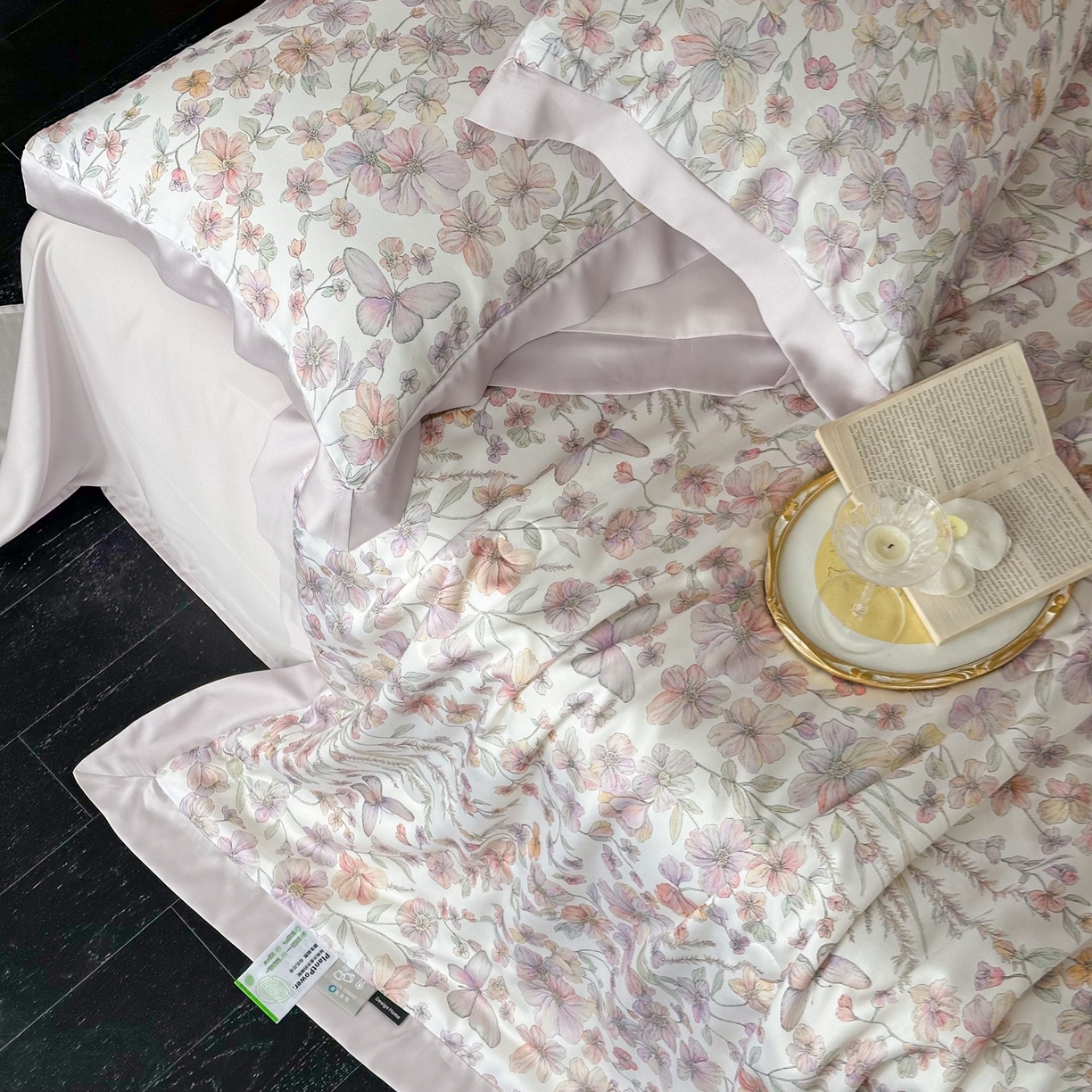 91家纺网 家纺一手货源 找家纺 黛舒家居 2026年春夏款80S天丝夏被夏被四件套 雾紫蝶影