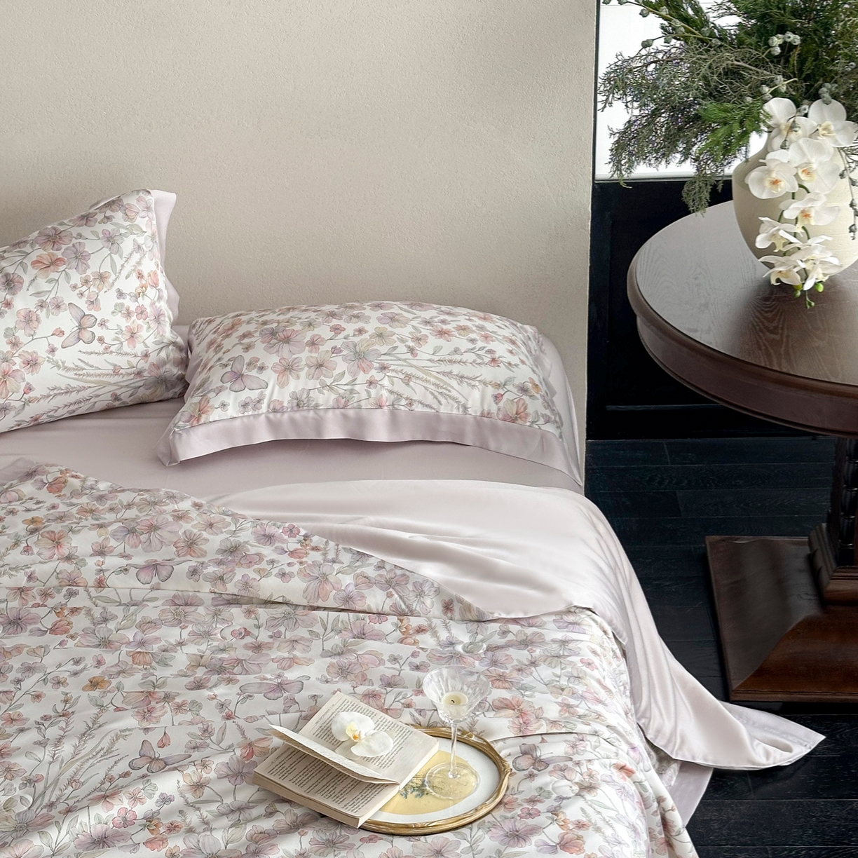 91家纺网 家纺一手货源 找家纺 黛舒家居 2026年春夏款80S天丝夏被夏被四件套 雾紫蝶影