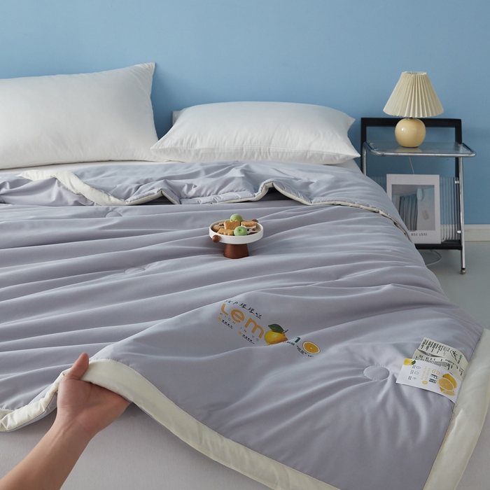 91家纺网 家纺一手货源 找家纺 帕芬鸟家纺 2026新款柠檬大豆夏被 柠檬-灰