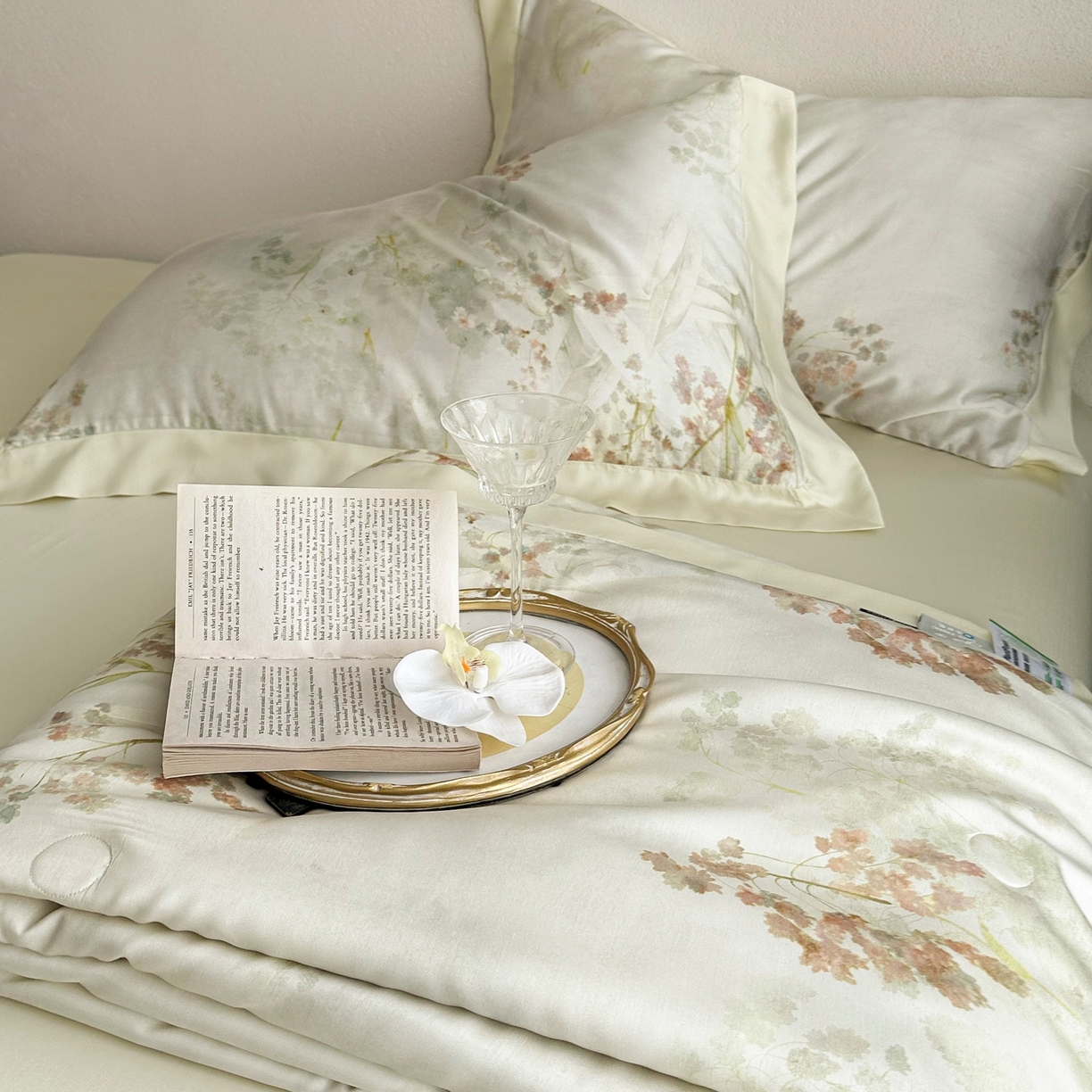 91家纺网 家纺一手货源 找家纺 黛舒家居 2026年春夏款80S天丝夏被夏被四件套 碧涧清岚