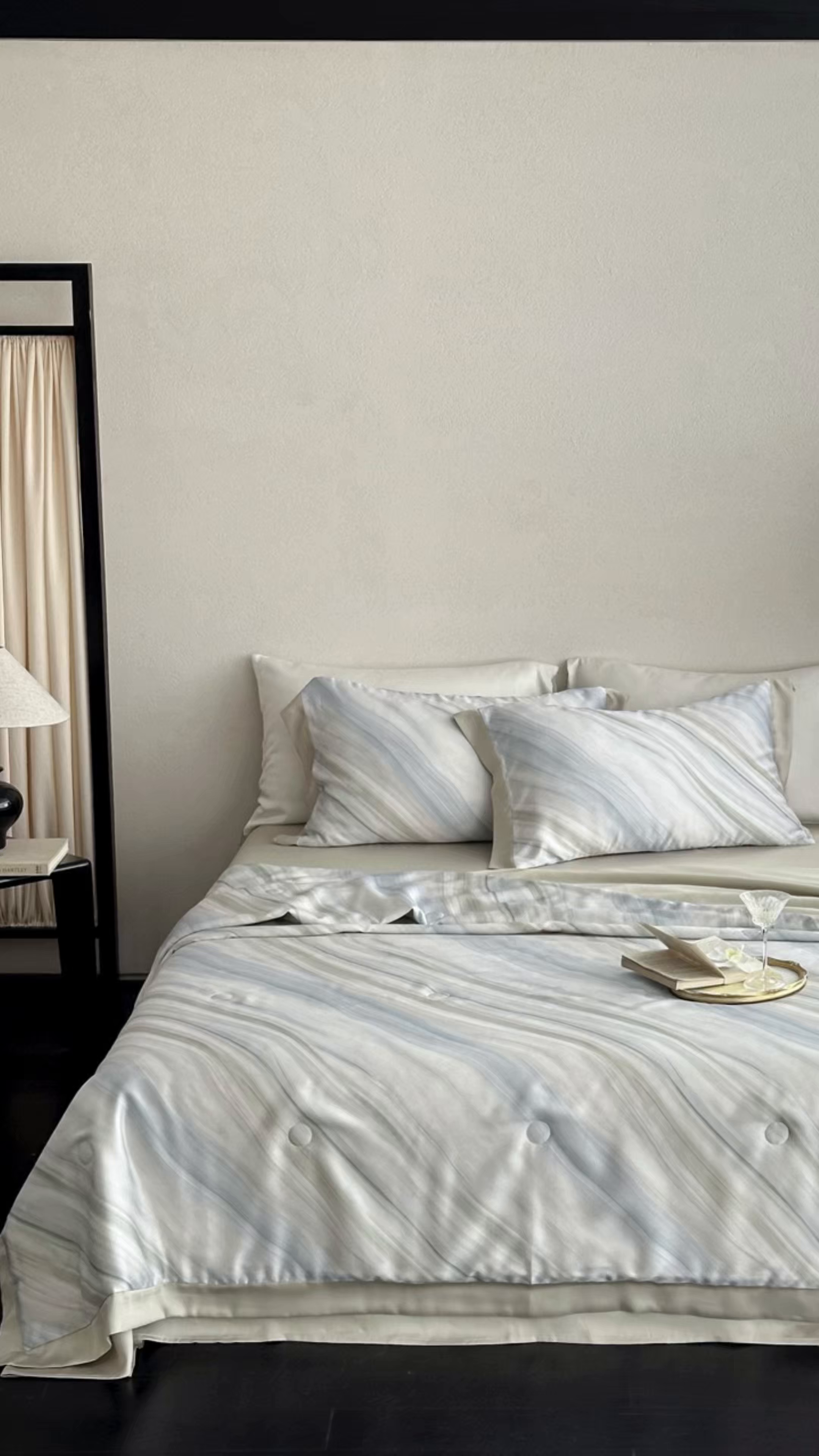 91家纺网 家纺一手货源 找家纺 黛舒家居 2026年春夏款80S天丝夏被夏被四件套 青雾凝香