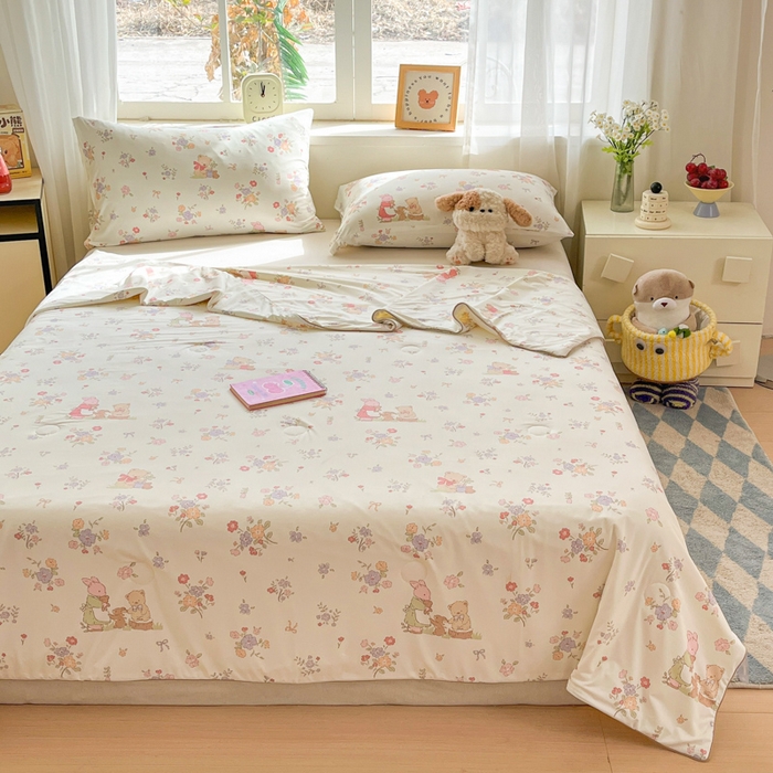 91家纺网 家纺一手货源 找家纺 大彩家居 2026新款韩版卡通治愈系凉感空调被 莫奈花园兔