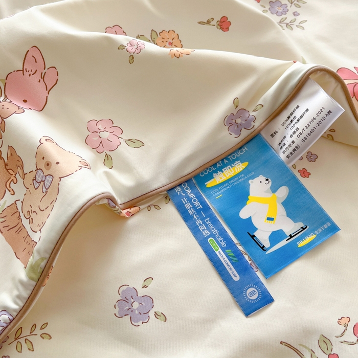 91家纺网 家纺一手货源 找家纺 大彩家居 2026新款韩版卡通治愈系凉感空调被 莫奈花园兔