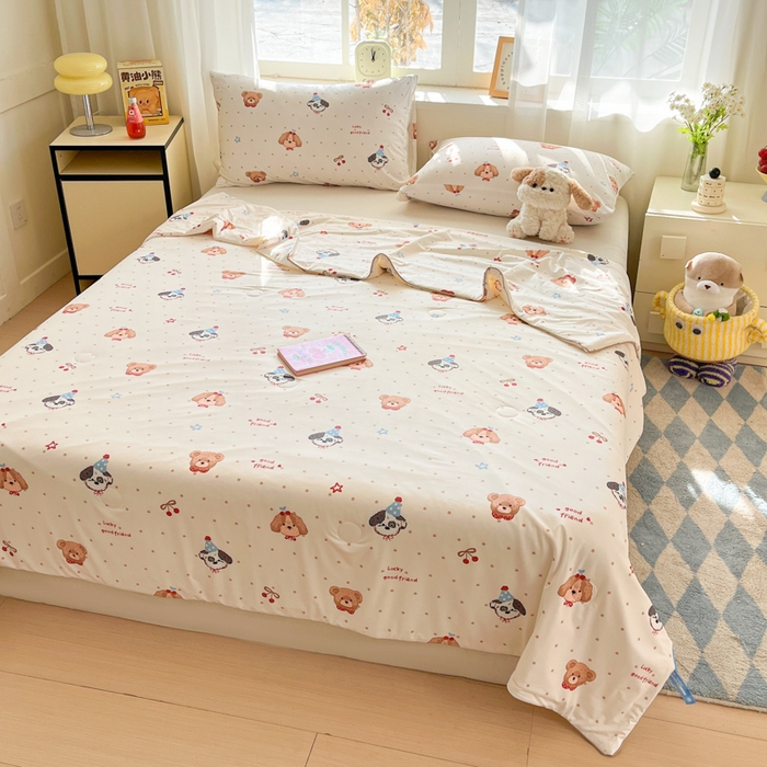 91家纺网 家纺一手货源 找家纺 大彩家居 2026新款韩版卡通治愈系凉感空调被 乖乖狗派对