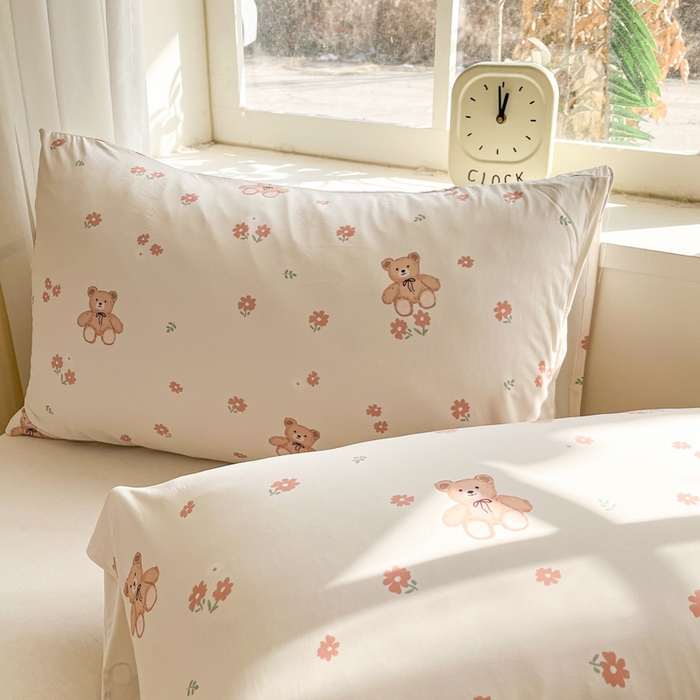 91家纺网 家纺一手货源 找家纺 大彩家居 2026新款韩版卡通治愈系凉感空调被 泰迪小绅士