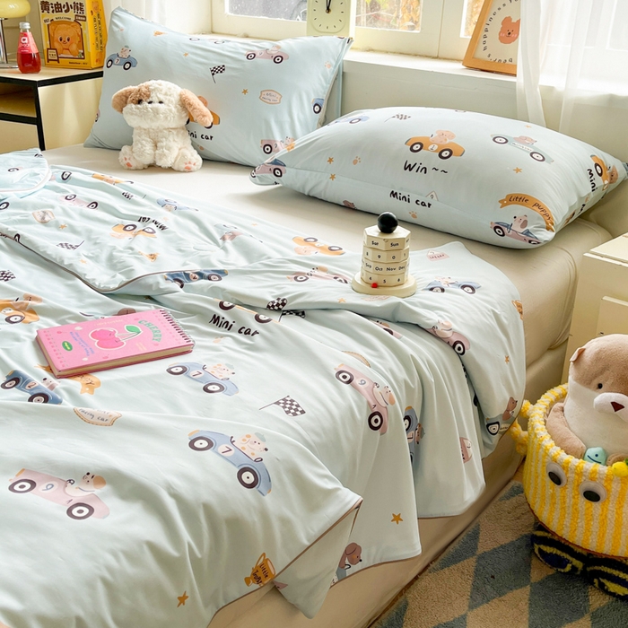 91家纺网 家纺一手货源 找家纺 大彩家居 2026新款韩版卡通治愈系凉感空调被 夏日拉力赛