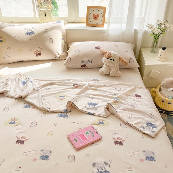 91家纺网 家纺一手货源 找家纺 大彩家居 2026新款韩版卡通治愈系凉感空调被 小象米其林