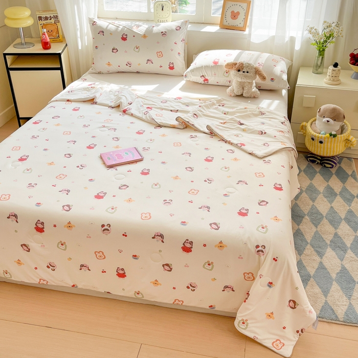91家纺网 家纺一手货源 找家纺 大彩家居 2026新款韩版卡通治愈系凉感空调被 樱桃兔耳朵