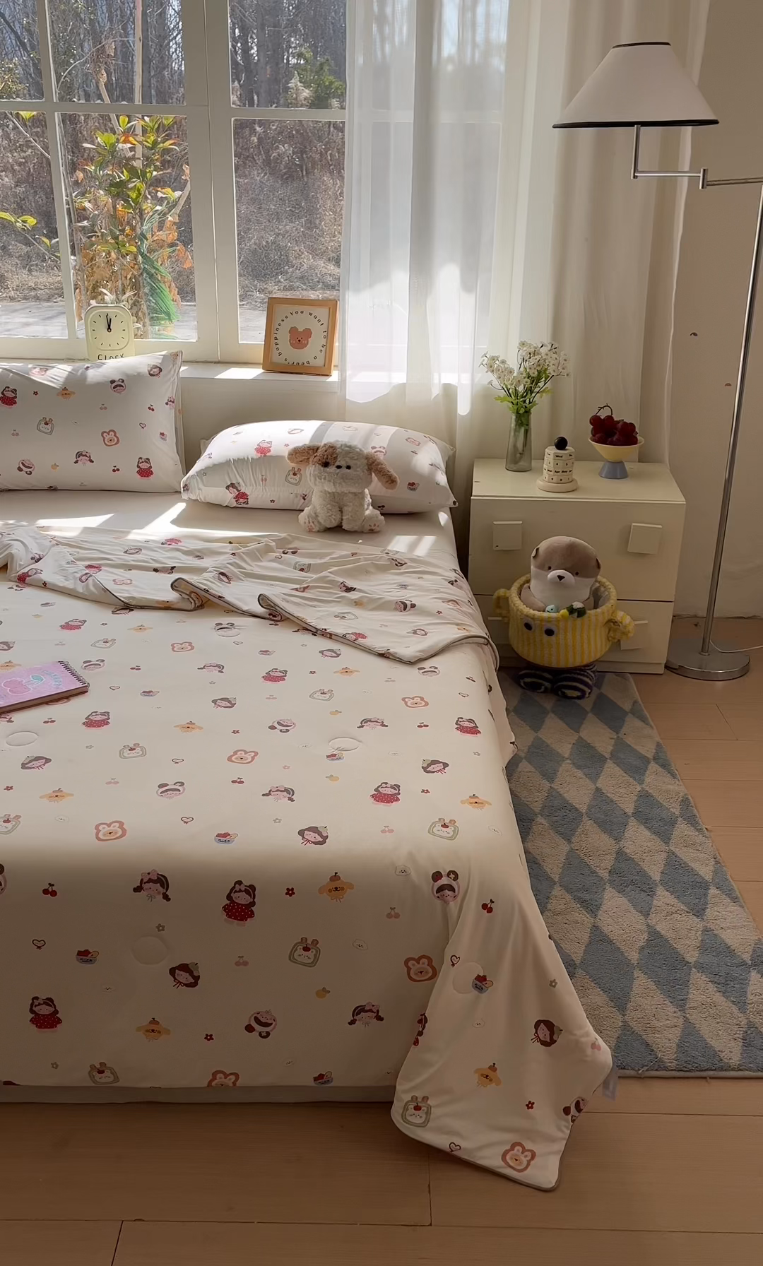 91家纺网 家纺一手货源 找家纺 大彩家居 2026新款韩版卡通治愈系凉感空调被 樱桃兔耳朵