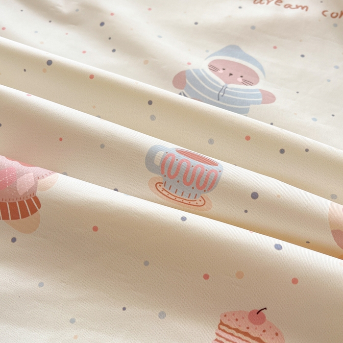 91家纺网 家纺一手货源 找家纺 大彩家居 2026新款韩版卡通治愈系凉感空调被 游园木马