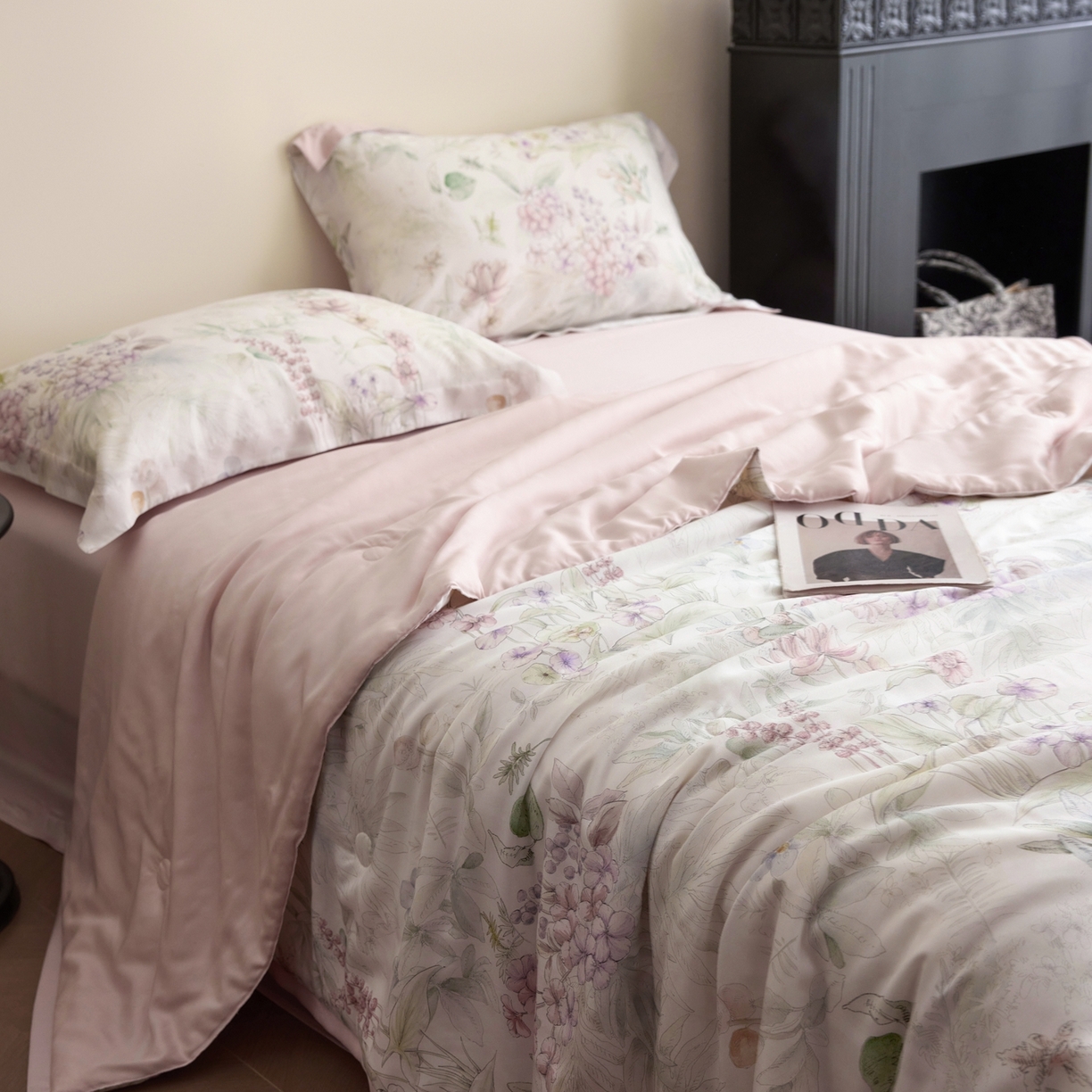 91家纺网 家纺一手货源 找家纺 黛舒家居 2026年春夏款50S天丝夏被四件套 繁花枝恋