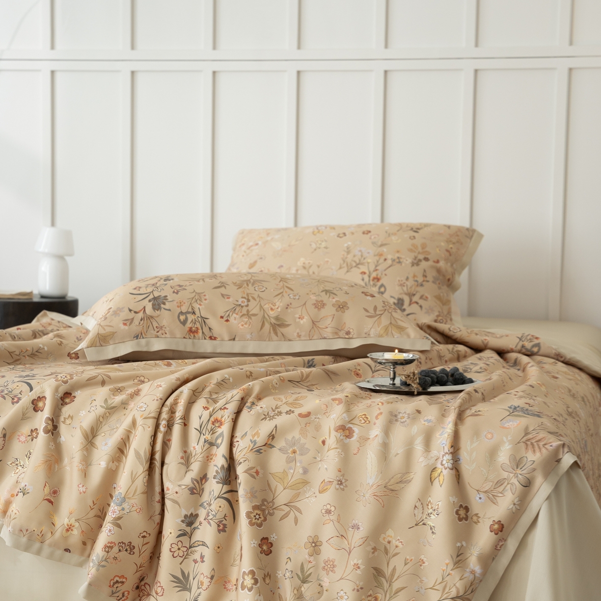 91家纺网 家纺一手货源 找家纺 黛舒家居 2026年春夏款50S天丝夏被四件套 暗香绘