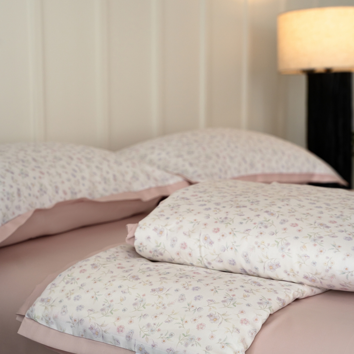 91家纺网 家纺一手货源 找家纺 黛舒家居 2026年春夏款50S天丝夏被四件套 茶汐梦