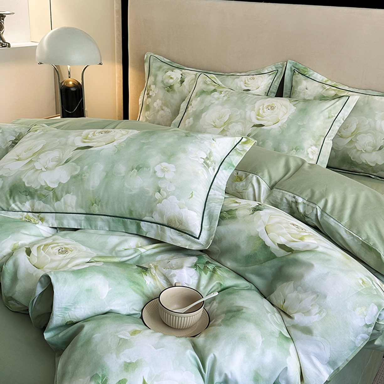 91家纺网 家纺一手货源 找家纺 眷恋家纺 2026新款全棉春夏铂金棉13376数码印花四件套 墨雨云间-绿