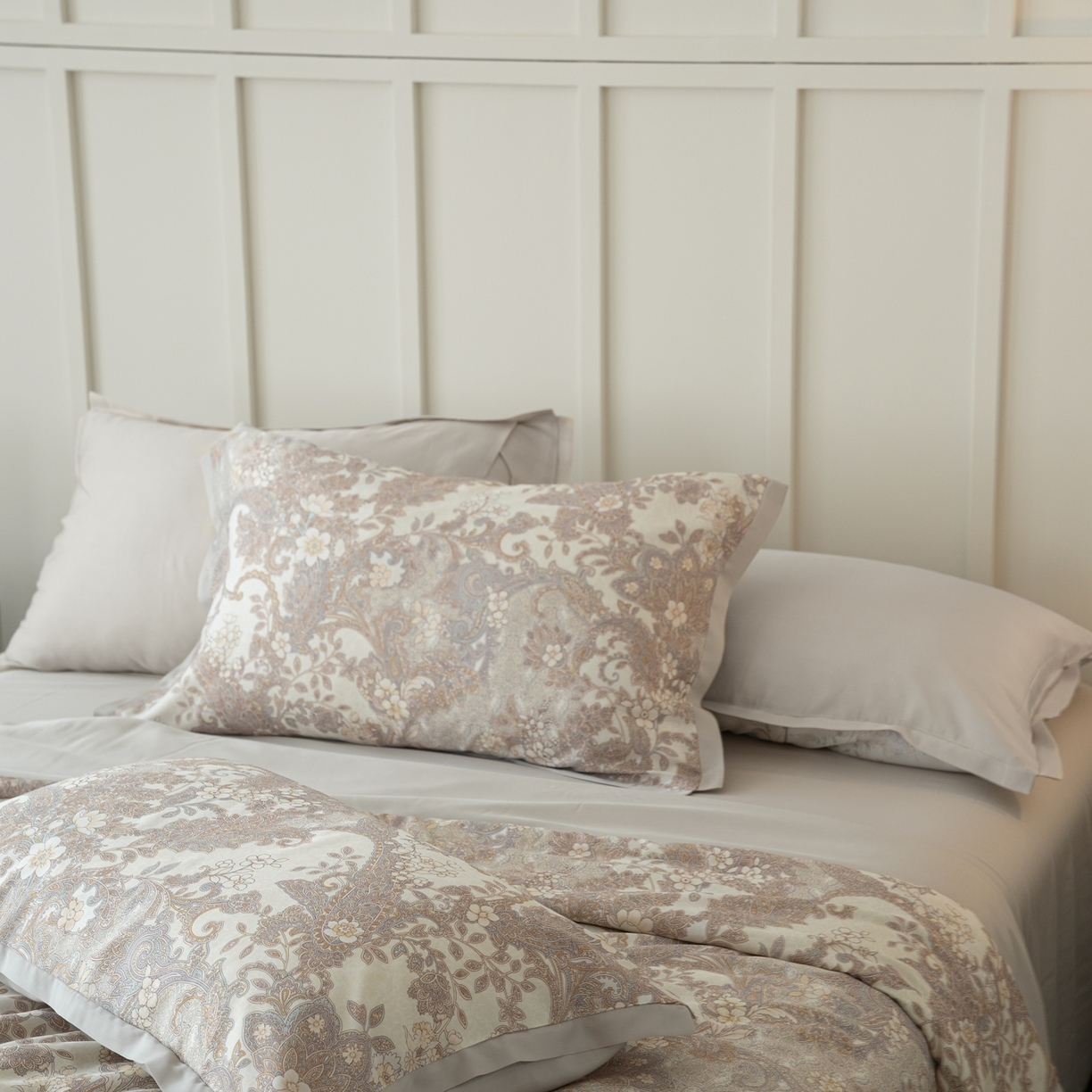 91家纺网 家纺一手货源 找家纺 黛舒家居 2026年春夏款50S天丝夏被四件套 梵洛特