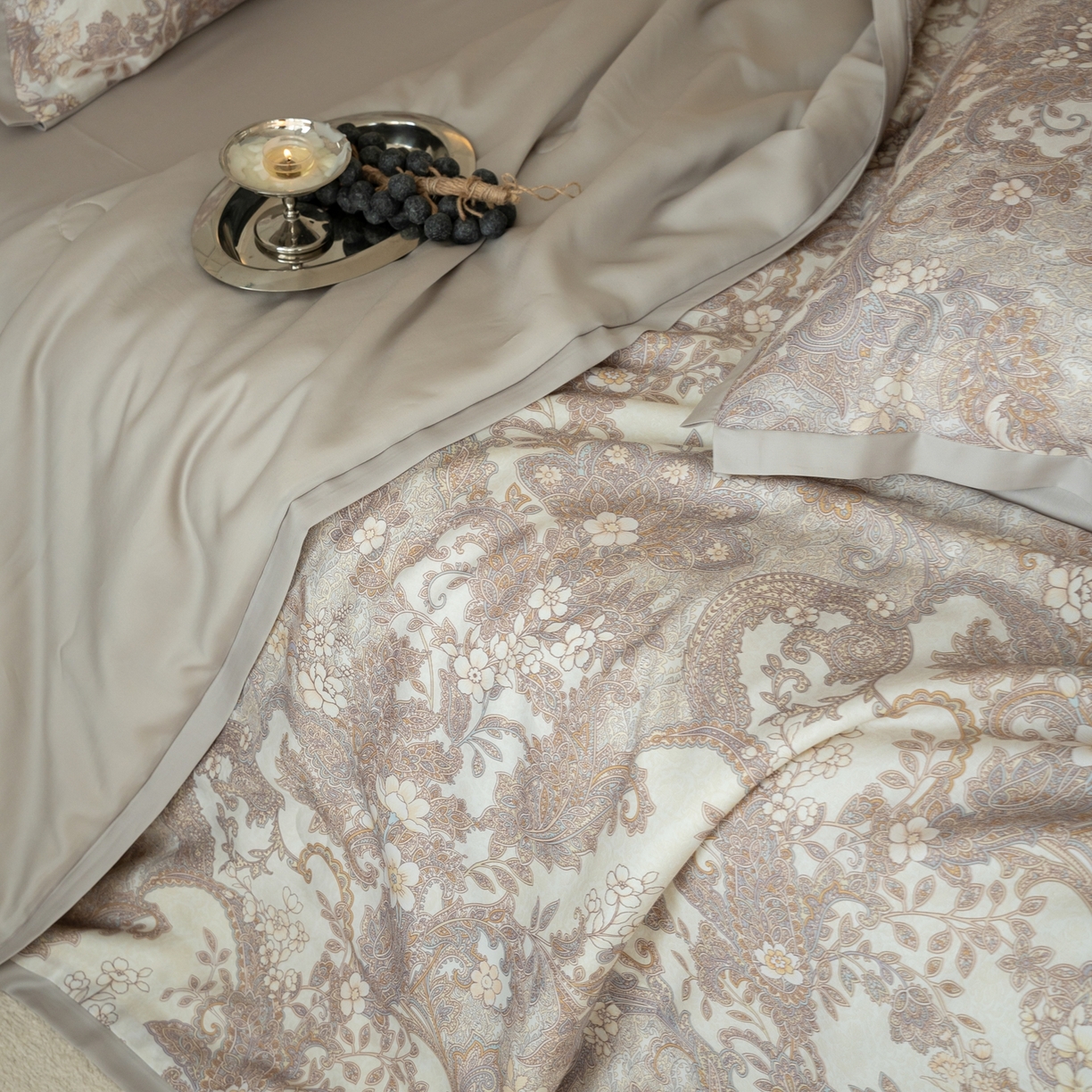 91家纺网 家纺一手货源 找家纺 黛舒家居 2026年春夏款50S天丝夏被四件套 梵洛特