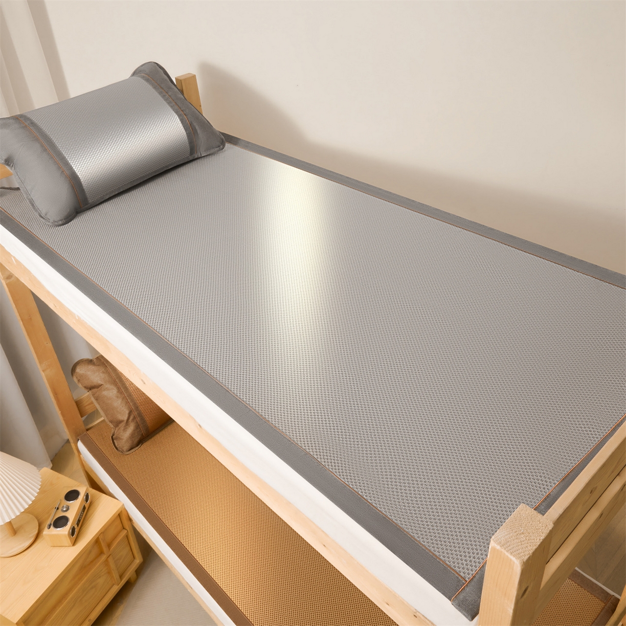 91家纺网 家纺一手货源 找家纺 绒艺席业 2026新款A类双面冰藤学生凉席-光板 光板灰