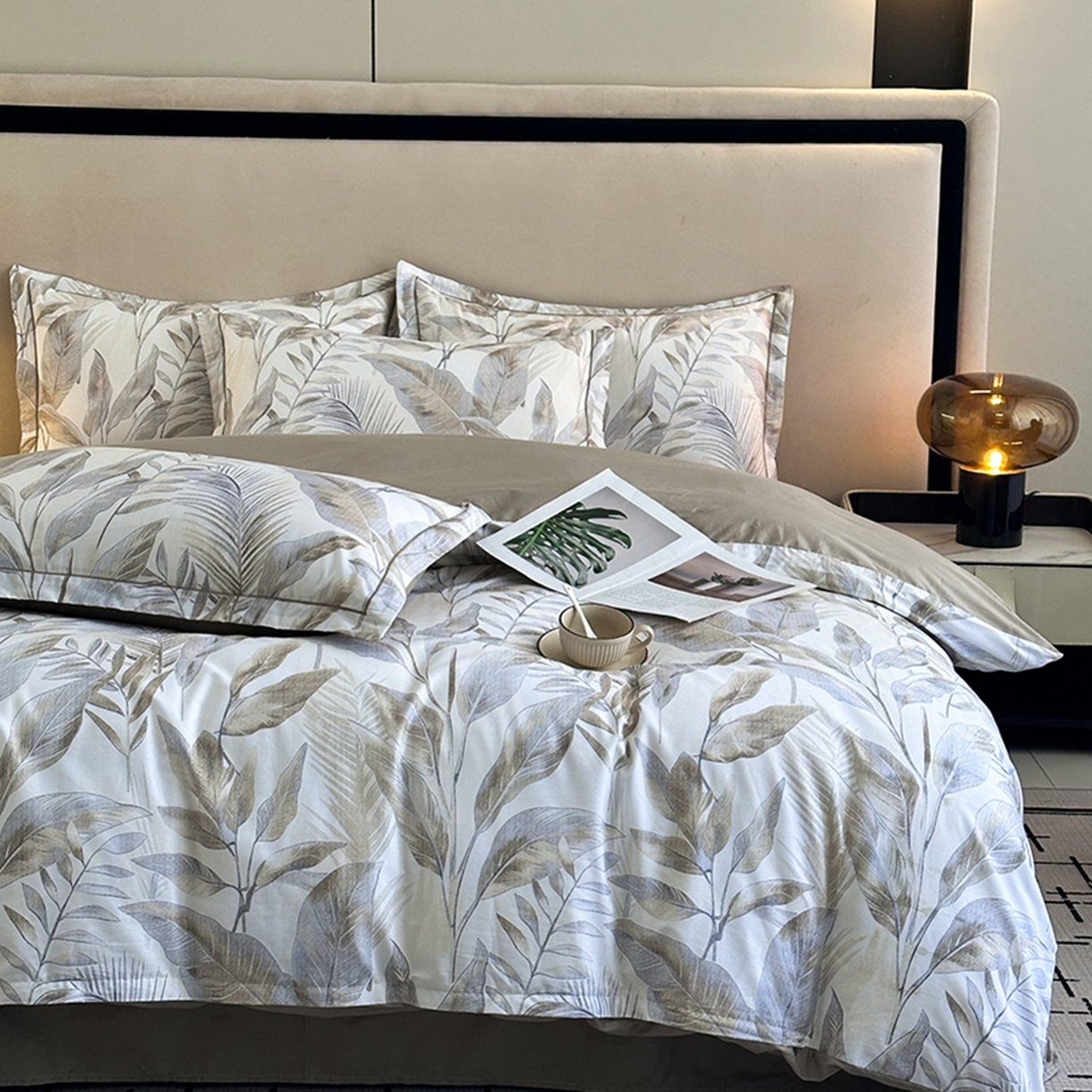 91家纺网 家纺一手货源 找家纺 眷恋家纺 2026新款全棉春夏铂金棉13376数码印花四件套 神秘雨林-驼