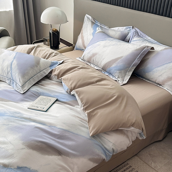 91家纺网 家纺一手货源 找家纺 眷恋家纺 2026新款全棉春夏铂金棉13376数码印花四件套 时光笔墨-兰