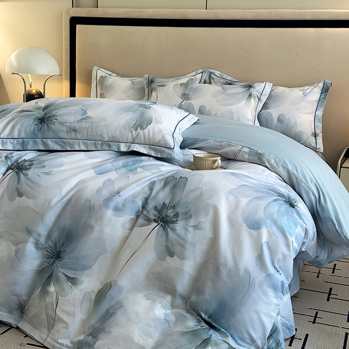 91家纺网 家纺一手货源 找家纺 眷恋家纺 2026新款全棉春夏铂金棉13376数码印花四件套 水墨青花-兰