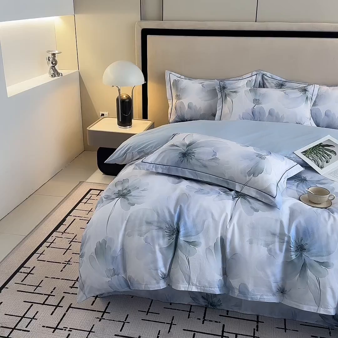 91家纺网 家纺一手货源 找家纺 眷恋家纺 2026新款全棉春夏铂金棉13376数码印花四件套 水墨青花-兰