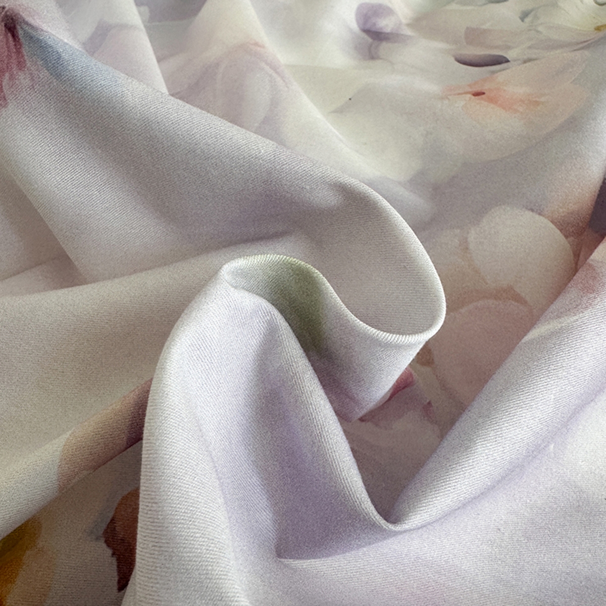 91家纺网 家纺一手货源 找家纺 眷恋家纺 2026新款全棉春夏铂金棉13376数码印花四件套 水中月-紫