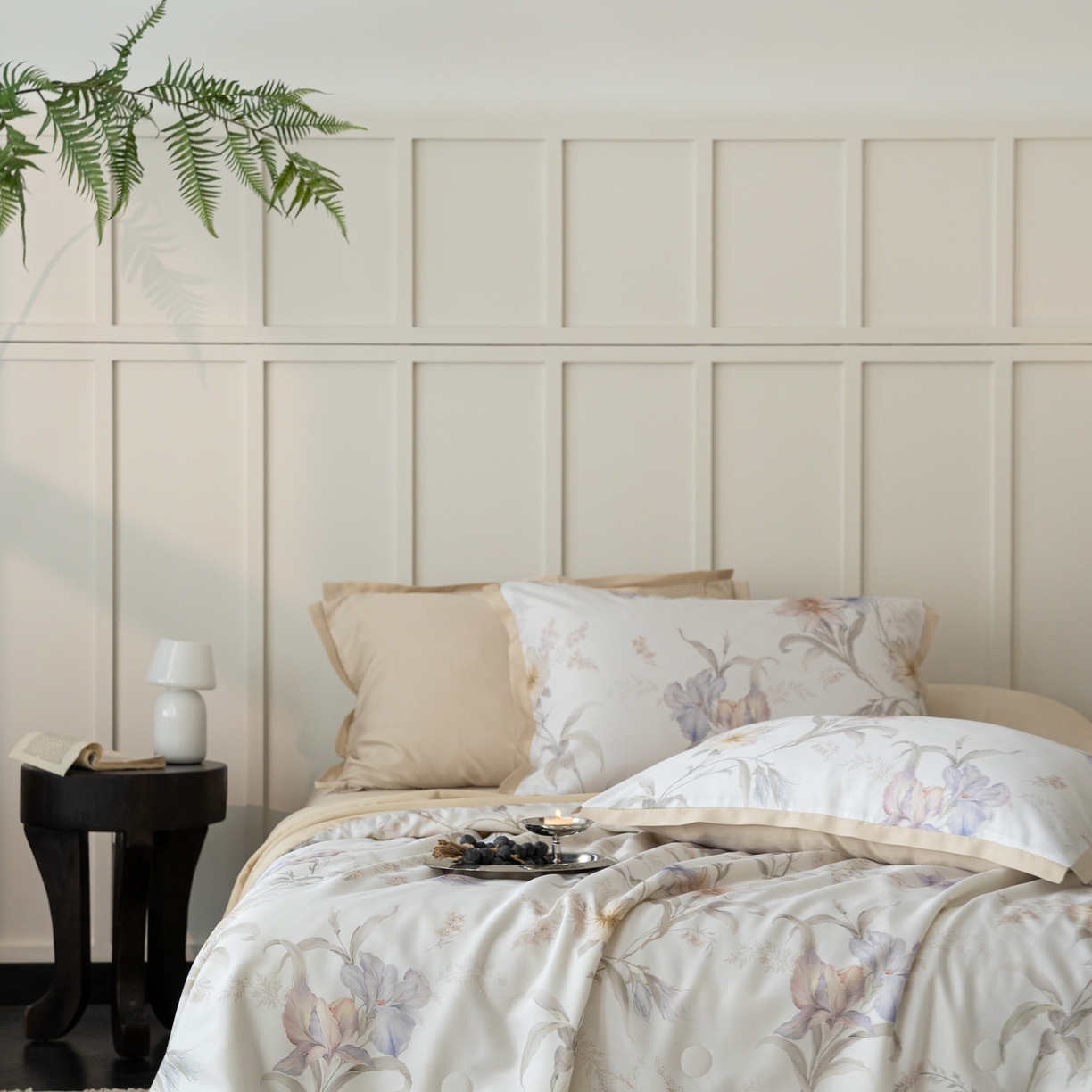 91家纺网 家纺一手货源 找家纺 黛舒家居 2026年春夏款50S天丝夏被四件套 墨染鸢