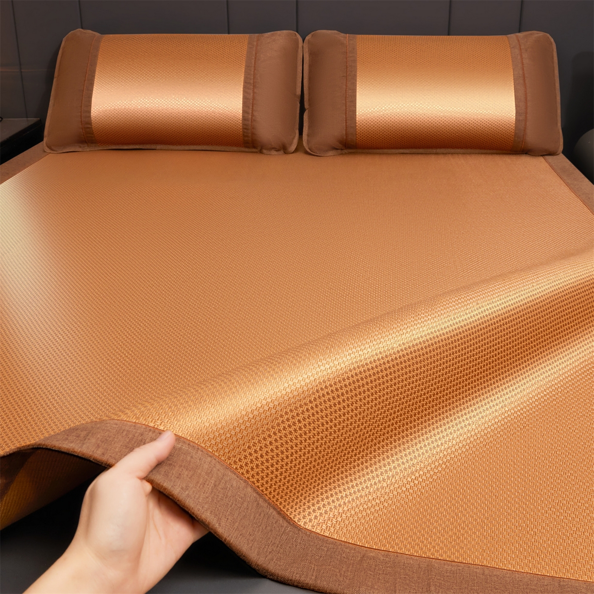 91家纺网 家纺一手货源 找家纺 （总）绒艺席业 2026新款A类双面冰藤绣花款学生凉席-抑菌