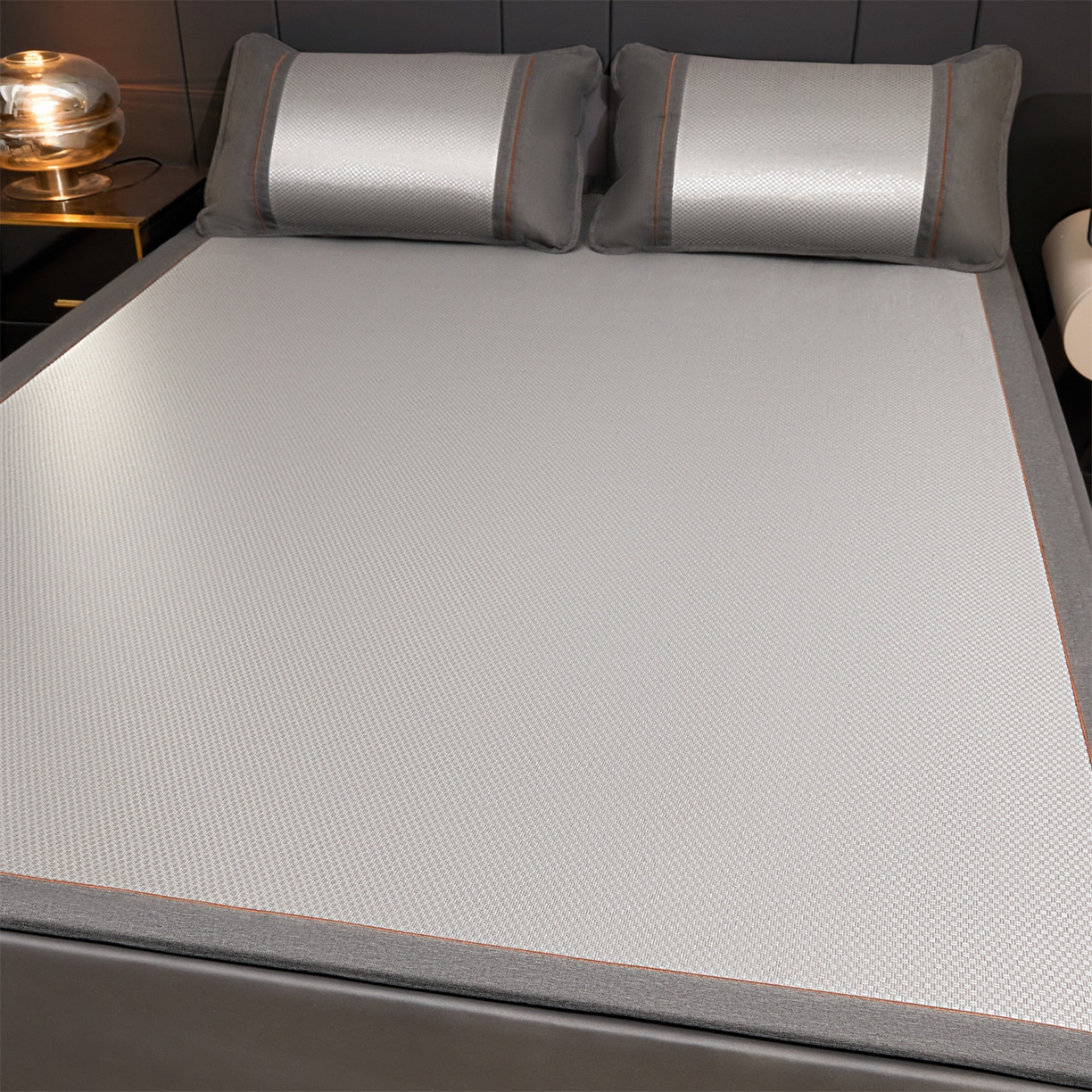 91家纺网 家纺一手货源 找家纺 绒艺席业 2026新款A类双面冰藤凉席四方包边无绣花款凉席-光板 冰藤光板灰