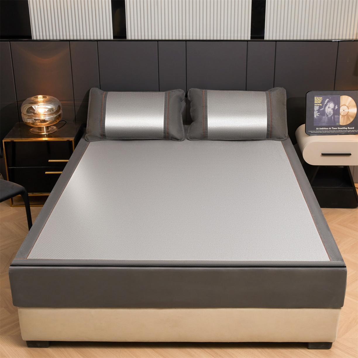 91家纺网 家纺一手货源 找家纺 绒艺席业 2026新款A类双面冰藤凉席四方包边无绣花款凉席-光板 冰藤光板灰