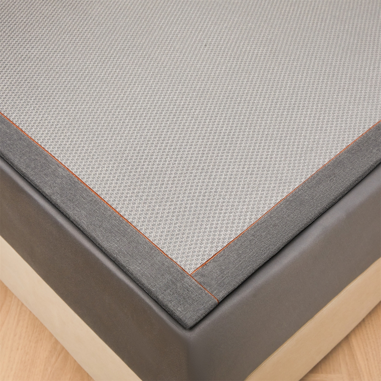 91家纺网 家纺一手货源 找家纺 绒艺席业 2026新款A类双面冰藤凉席四方包边无绣花款凉席-光板 冰藤光板灰