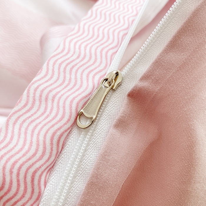 91家纺网 家纺一手货源 找家纺 眷恋家纺 2026新款全棉春夏铂金棉13376数码印花四件套 特洛伊-粉