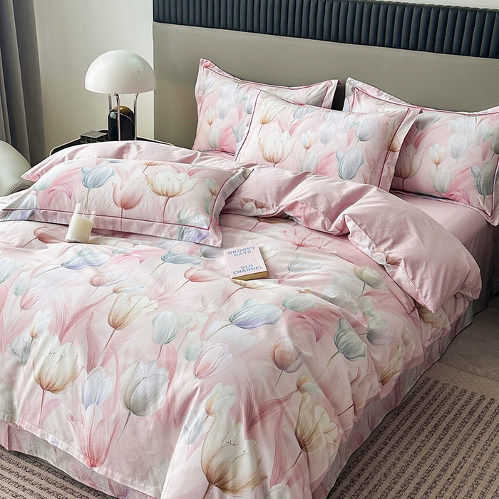 91家纺网 家纺一手货源 找家纺 眷恋家纺 2026新款全棉春夏铂金棉13376数码印花四件套 婉如初见-粉