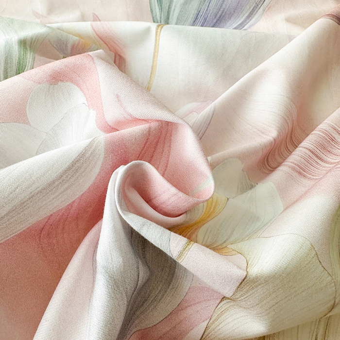 91家纺网 家纺一手货源 找家纺 眷恋家纺 2026新款全棉春夏铂金棉13376数码印花四件套 婉如初见-粉